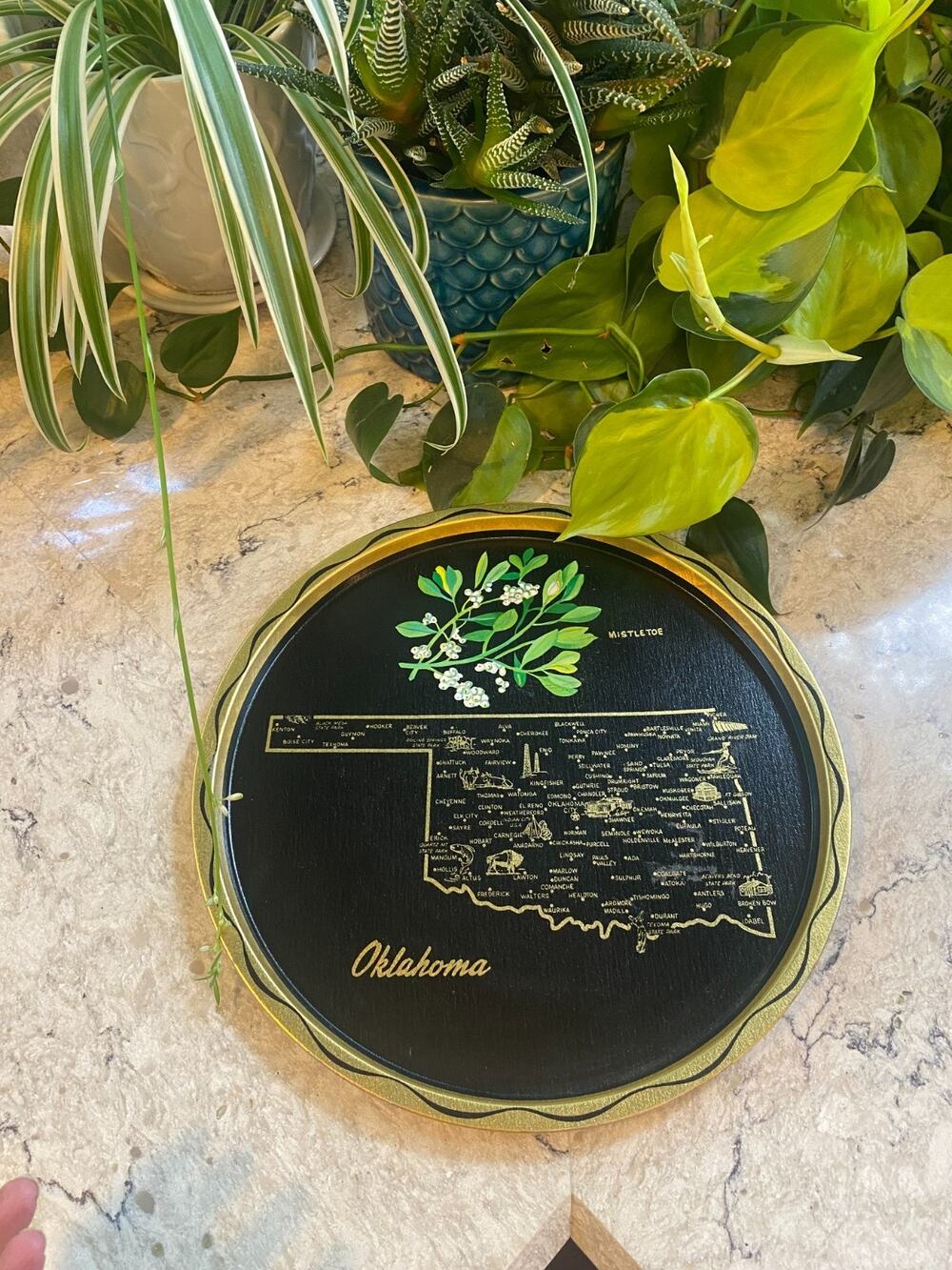 Vintage State of Oklahoma Round Black Metal Serving Tray Map w/ Mistletoe State